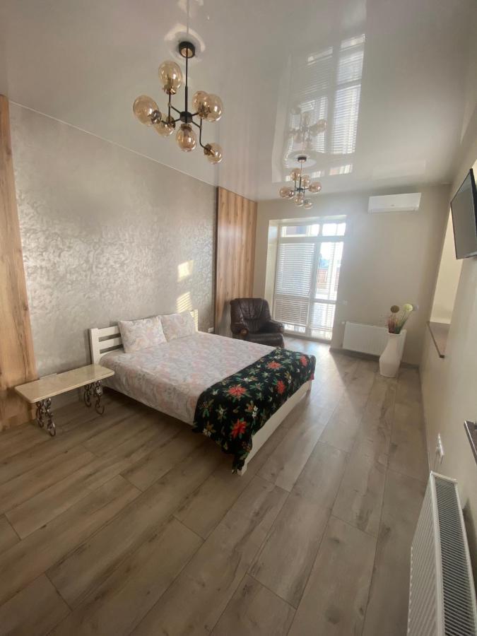 Lux Apartment & Центр,Жк Театральний Rivne Ngoại thất bức ảnh