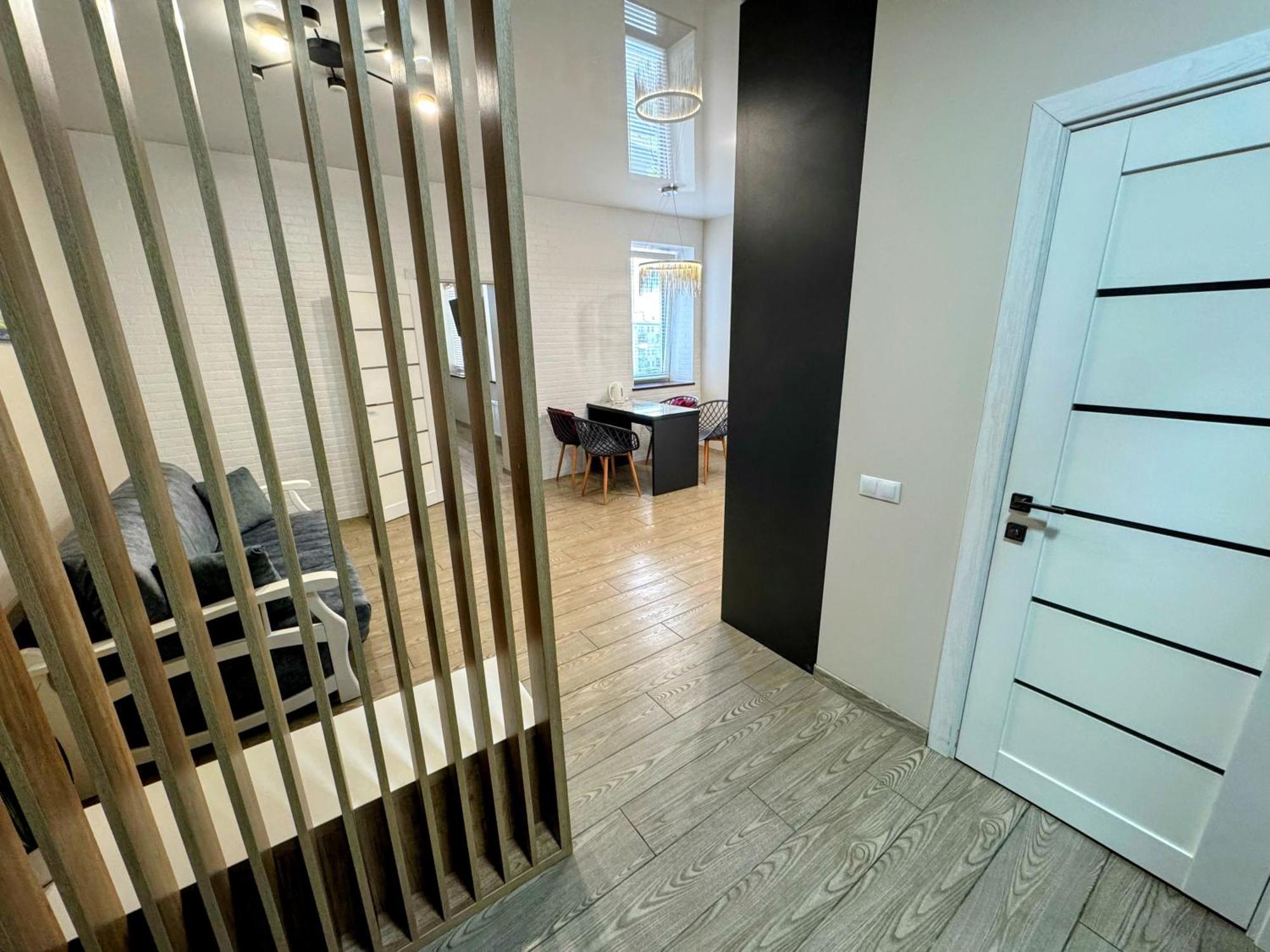 Lux Apartment & Центр,Жк Театральний Rivne Ngoại thất bức ảnh